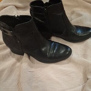 Unisa Women's Black Ankle Boots